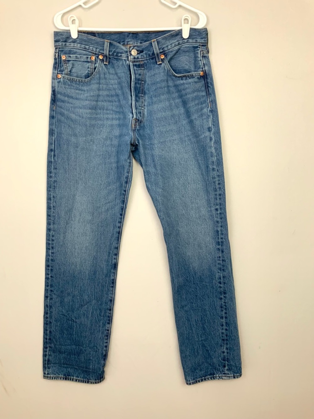 Levis 501 Jeans Mens 33x32 Blue Medium Wash Button Fly Straight Leg Denim Cotton